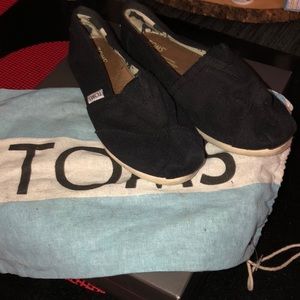 TOMS slip ons